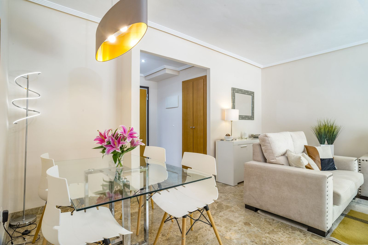 Appartement te koop in Estepona | 2 slaapkamers H5433238