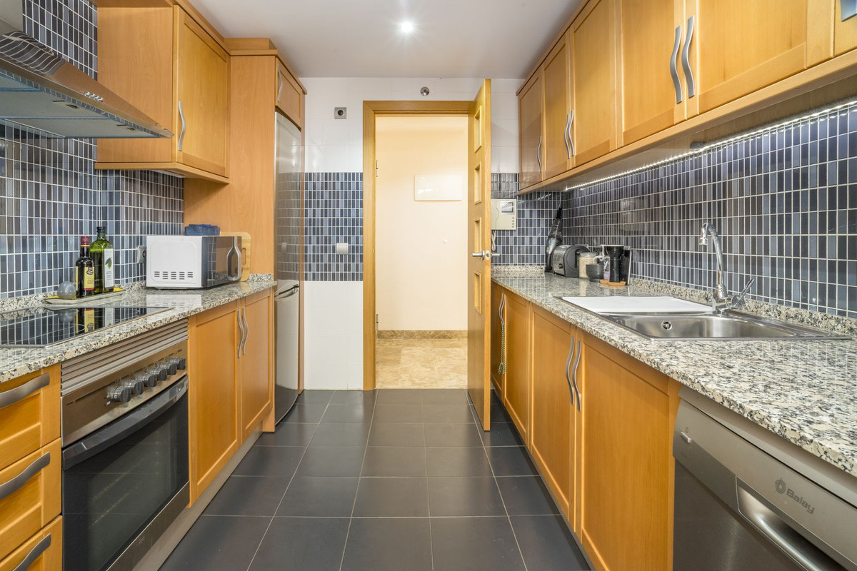 Appartement te koop in Estepona | 2 slaapkamers H5433238