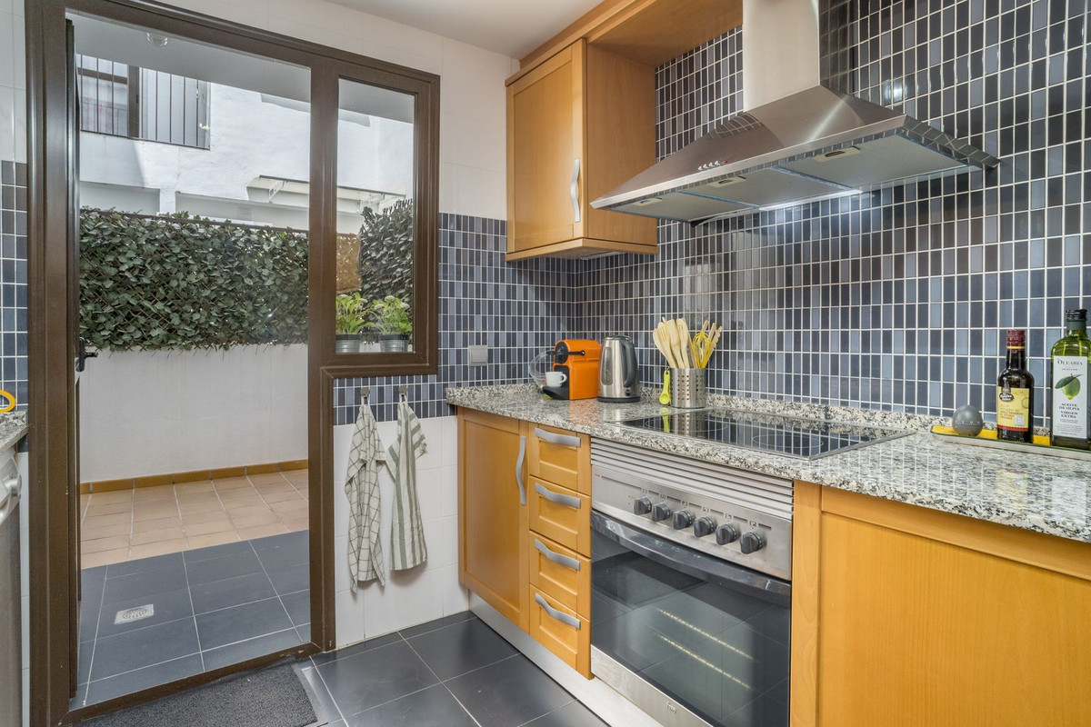Appartement te koop in Estepona | 2 slaapkamers H5433238