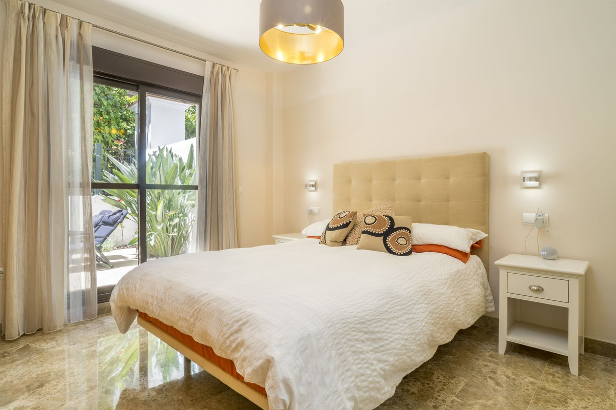 Appartement te koop in Estepona | 2 slaapkamers H5433238
