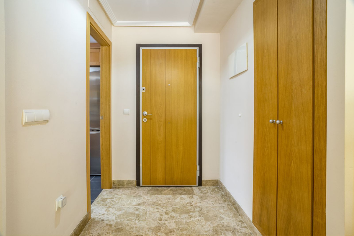 Appartement te koop in Estepona | 2 slaapkamers H5433238