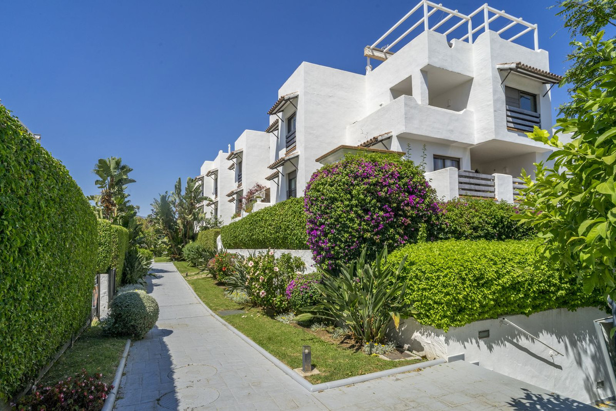 Appartement te koop in Estepona | 2 slaapkamers H5433238