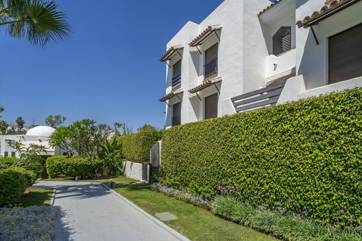 Appartement te koop in Estepona | 2 slaapkamers H5433238