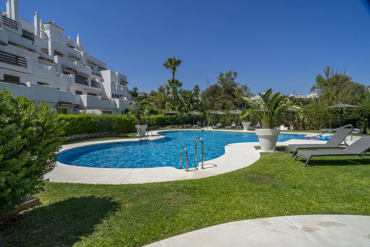 Appartement te koop in Estepona | 2 slaapkamers H5433238