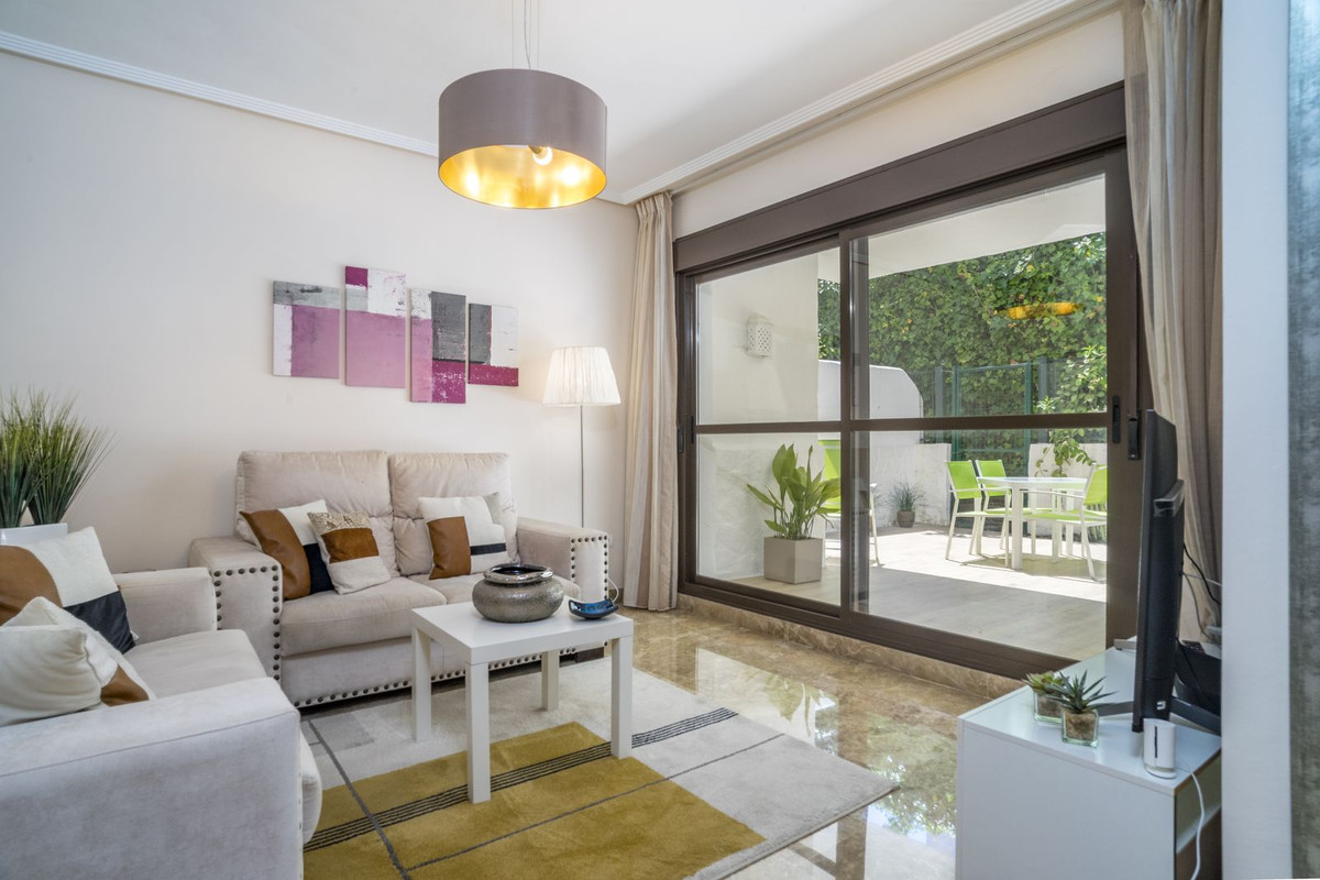 Appartement te koop in Estepona | 2 slaapkamers H5433238