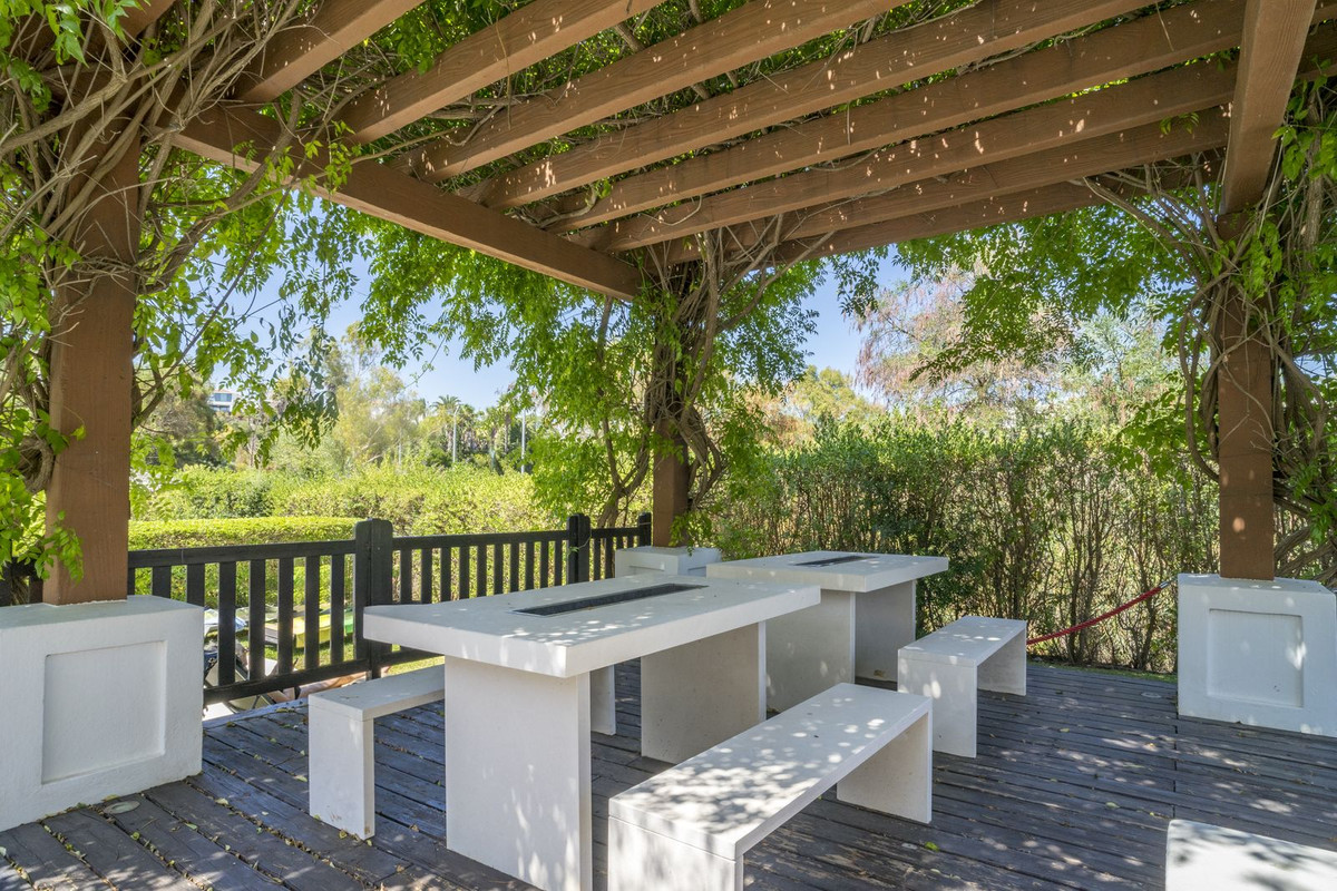 Appartement te koop in Estepona | 2 slaapkamers H5433238