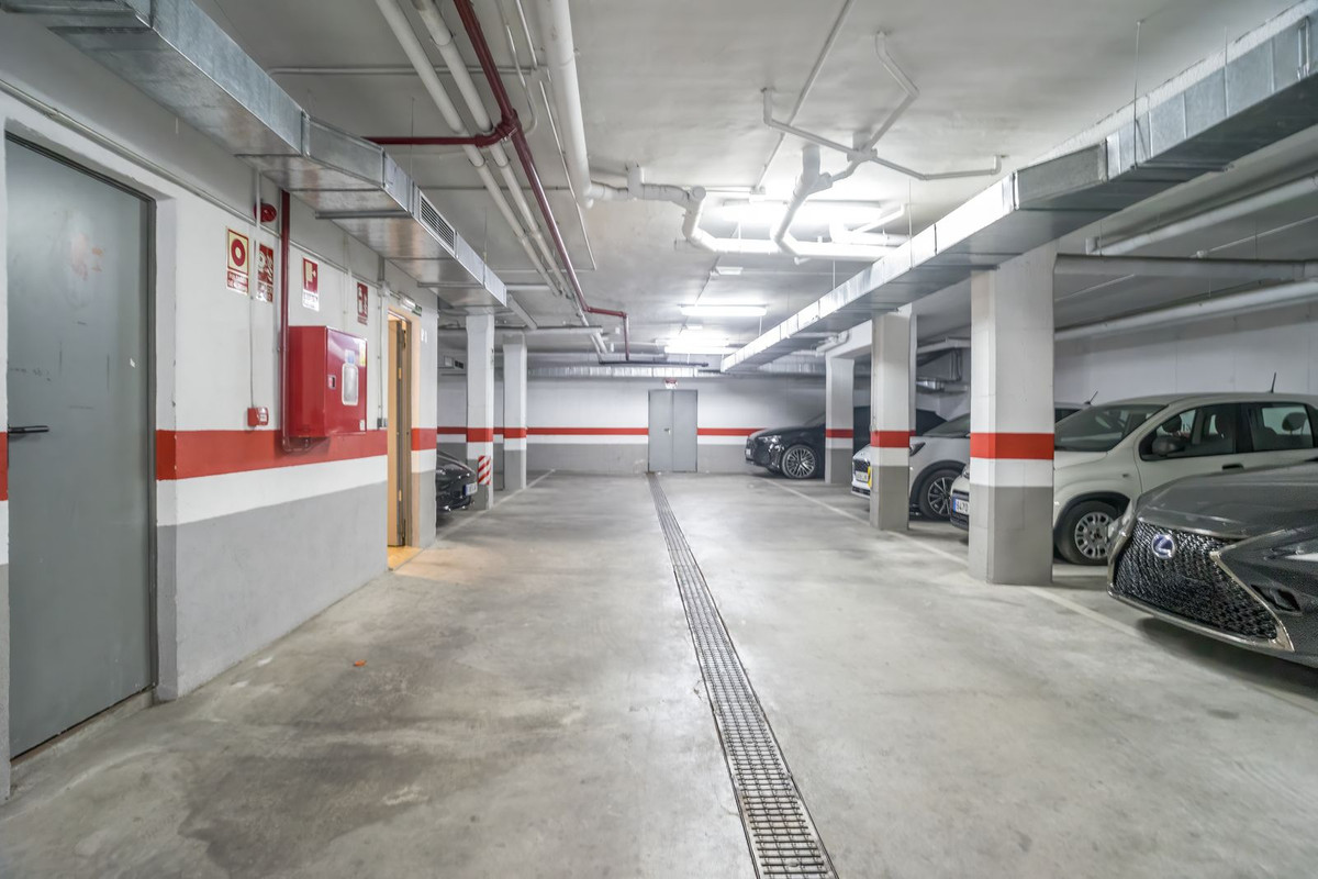 Appartement te koop in Estepona | 2 slaapkamers H5433238