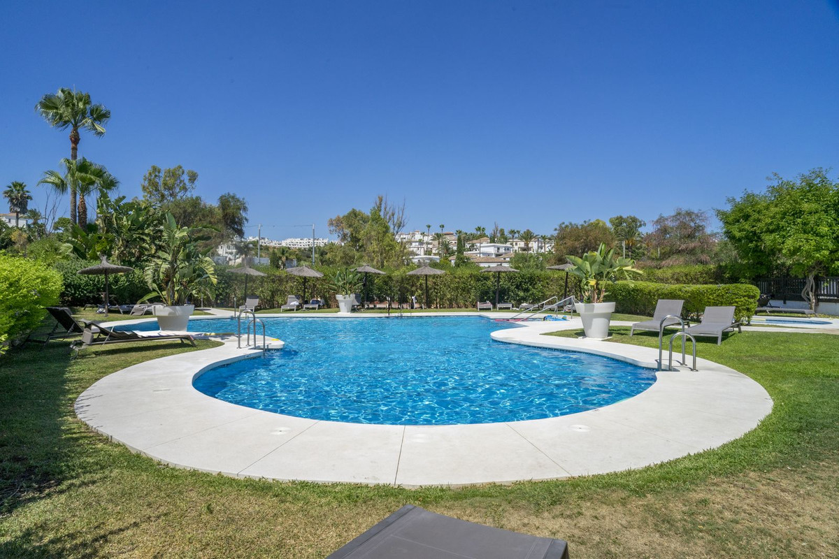 Appartement te koop in Estepona | 2 slaapkamers H5433238