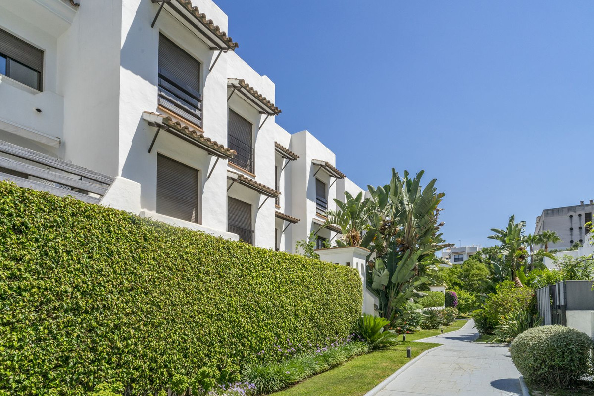 Appartement te koop in Estepona | 2 slaapkamers H5433238