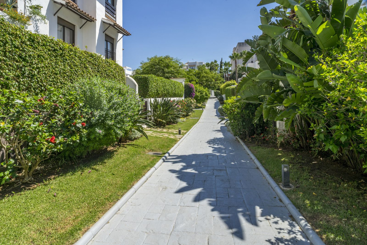 Appartement te koop in Estepona | 2 slaapkamers H5433238