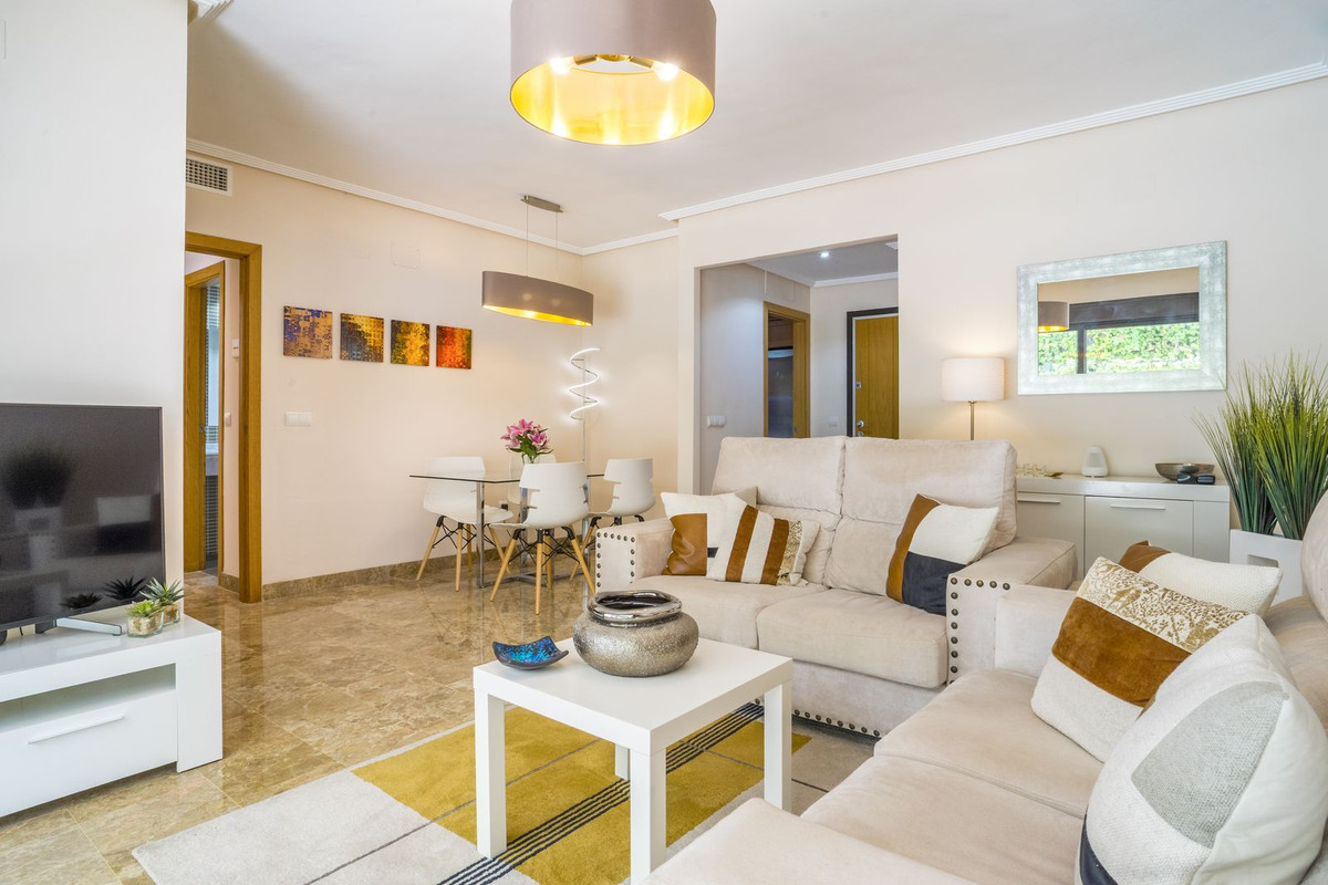 Appartement te koop in Estepona | 2 slaapkamers H5433238