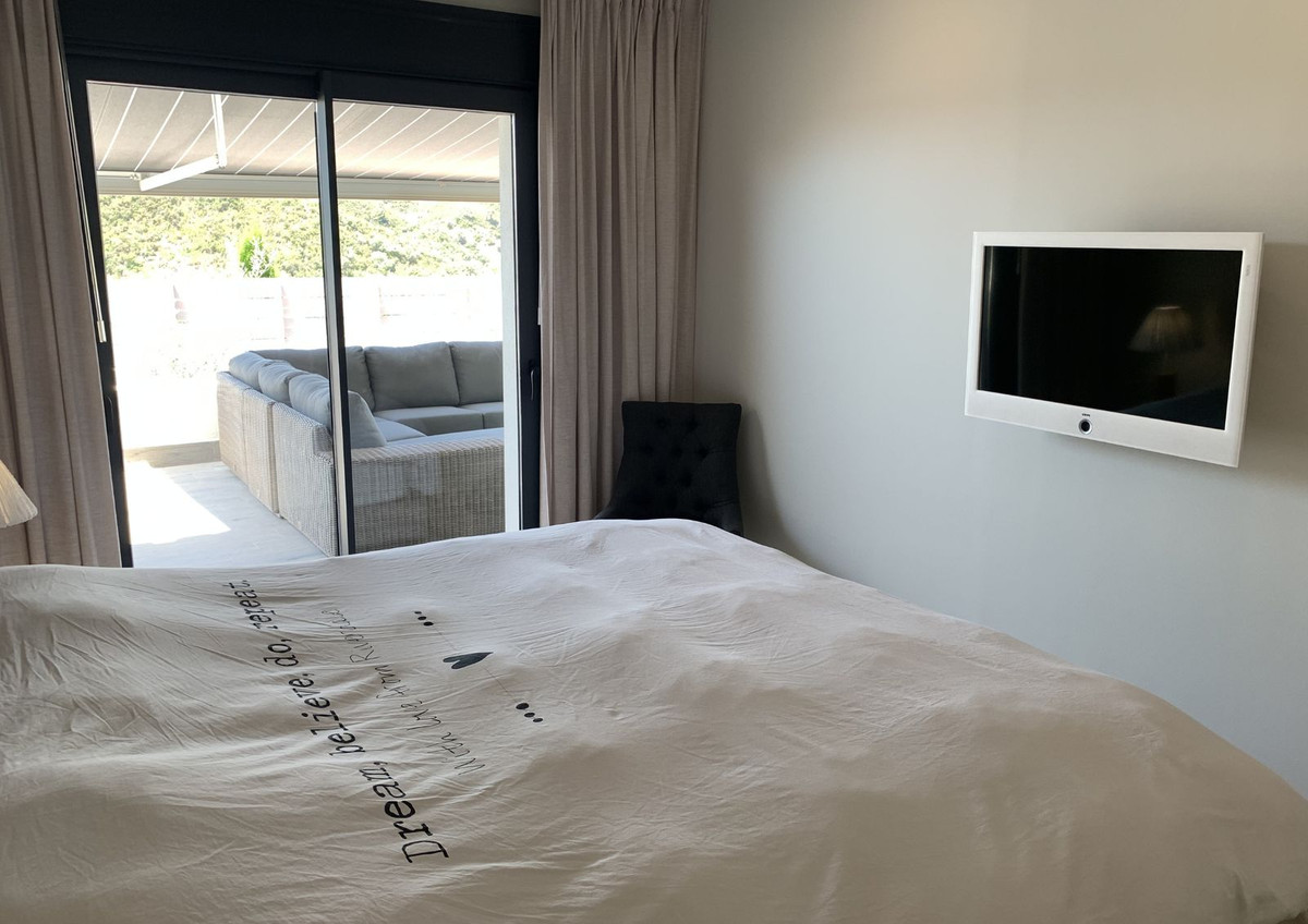 Appartement te koop in Estepona | 2 slaapkamers H5433289