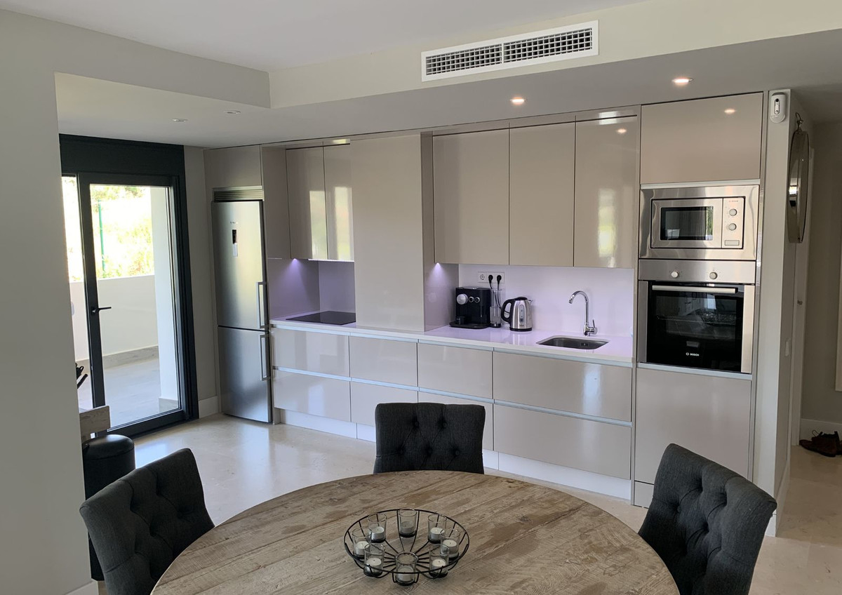 Appartement te koop in Estepona | 2 slaapkamers H5433289