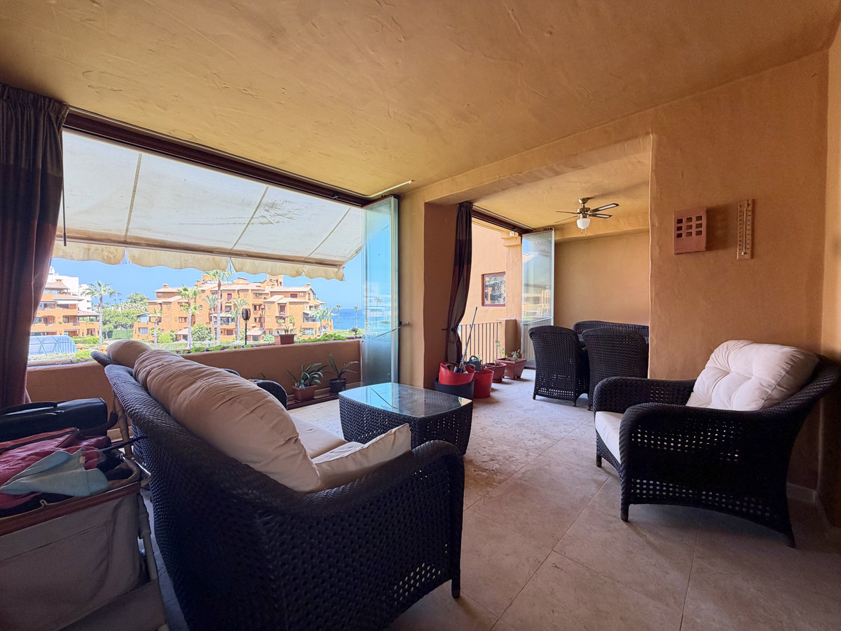Appartement te koop in Estepona | 2 slaapkamers H5433466