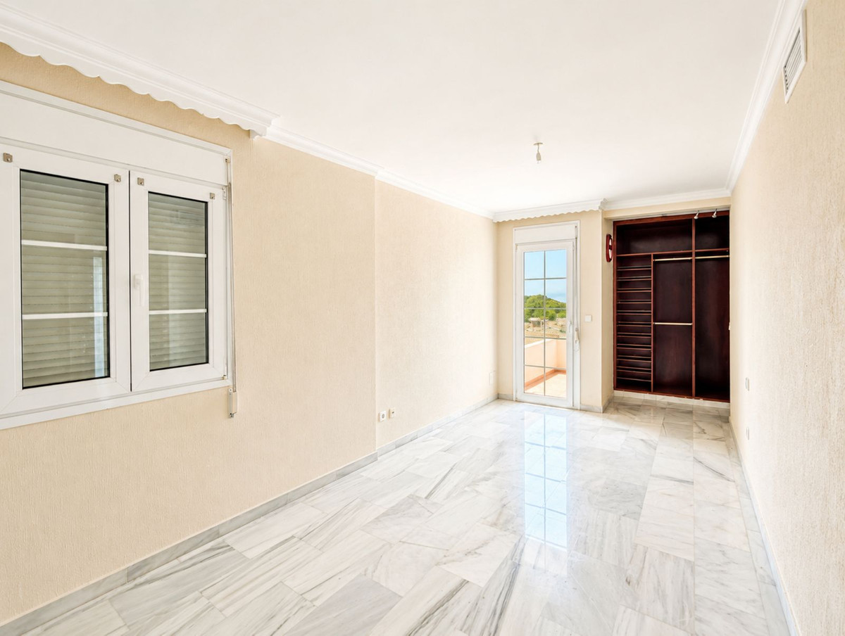 Appartement te koop in Estepona | 5 slaapkamers H5433811