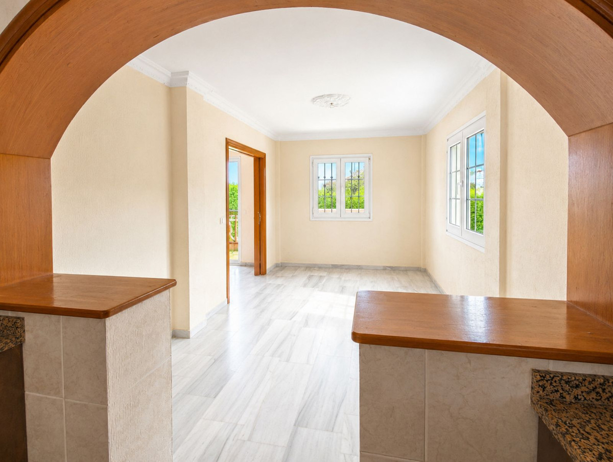 Appartement te koop in Estepona | 5 slaapkamers H5433811
