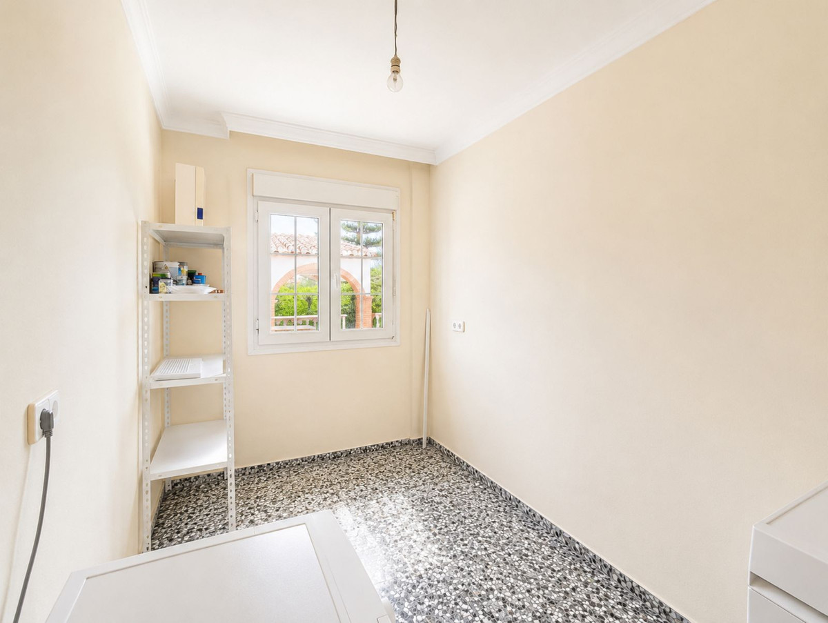 Appartement te koop in Estepona | 5 slaapkamers H5433811