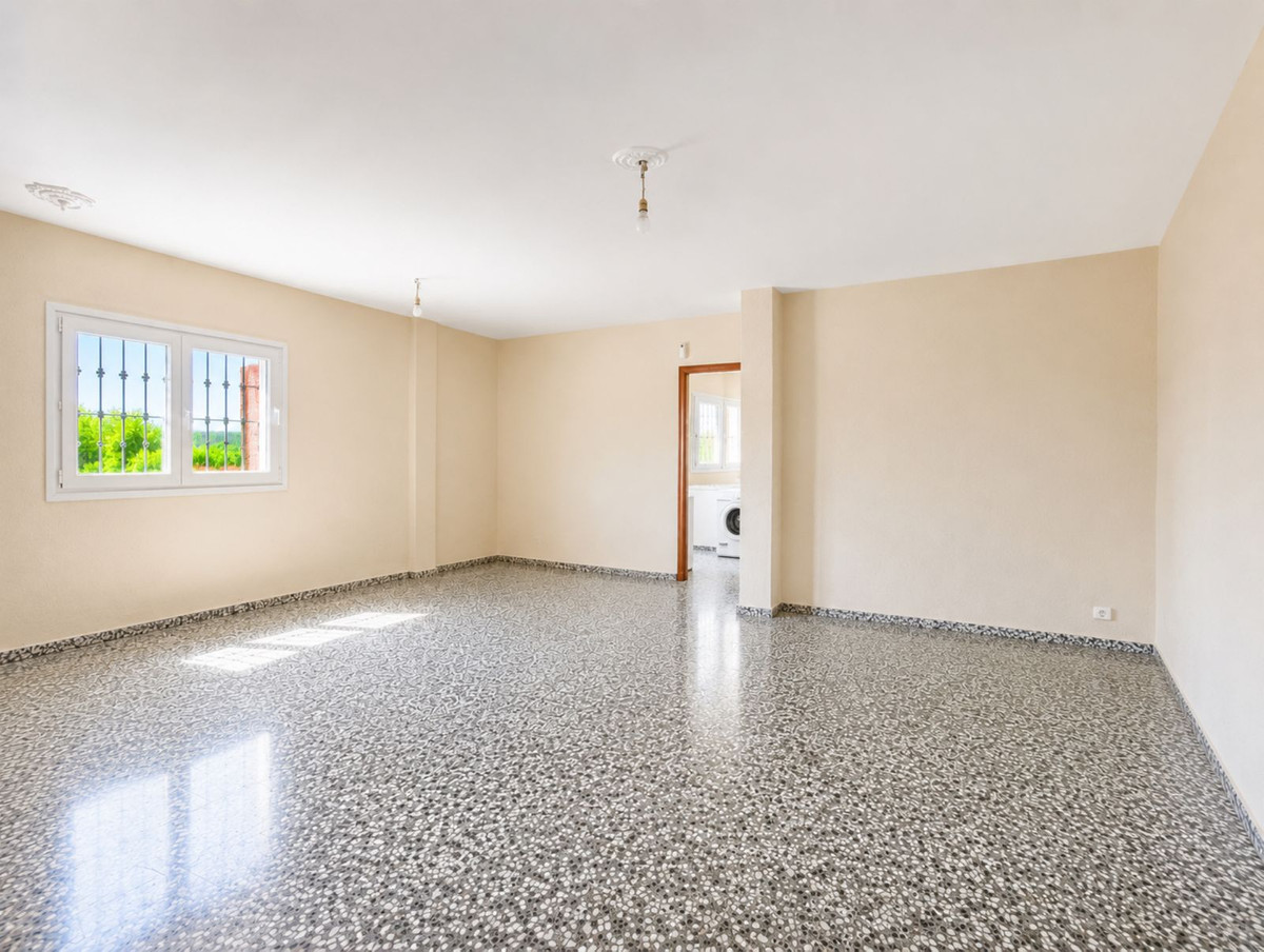 Appartement te koop in Estepona | 5 slaapkamers H5433811
