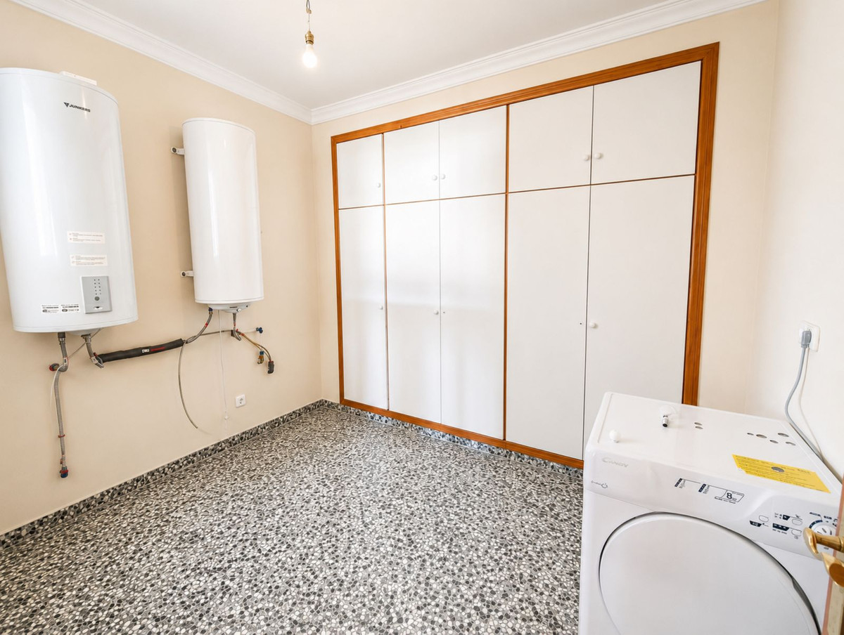 Appartement te koop in Estepona | 5 slaapkamers H5433811