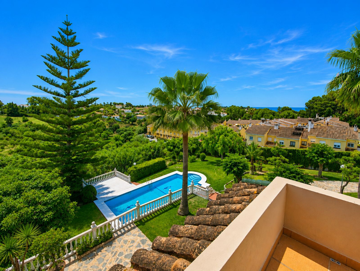 Appartement te koop in Estepona | 5 slaapkamers H5433811