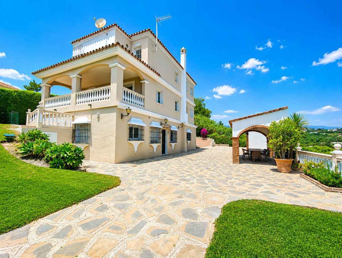 Appartement te koop in Estepona | 5 slaapkamers H5433811