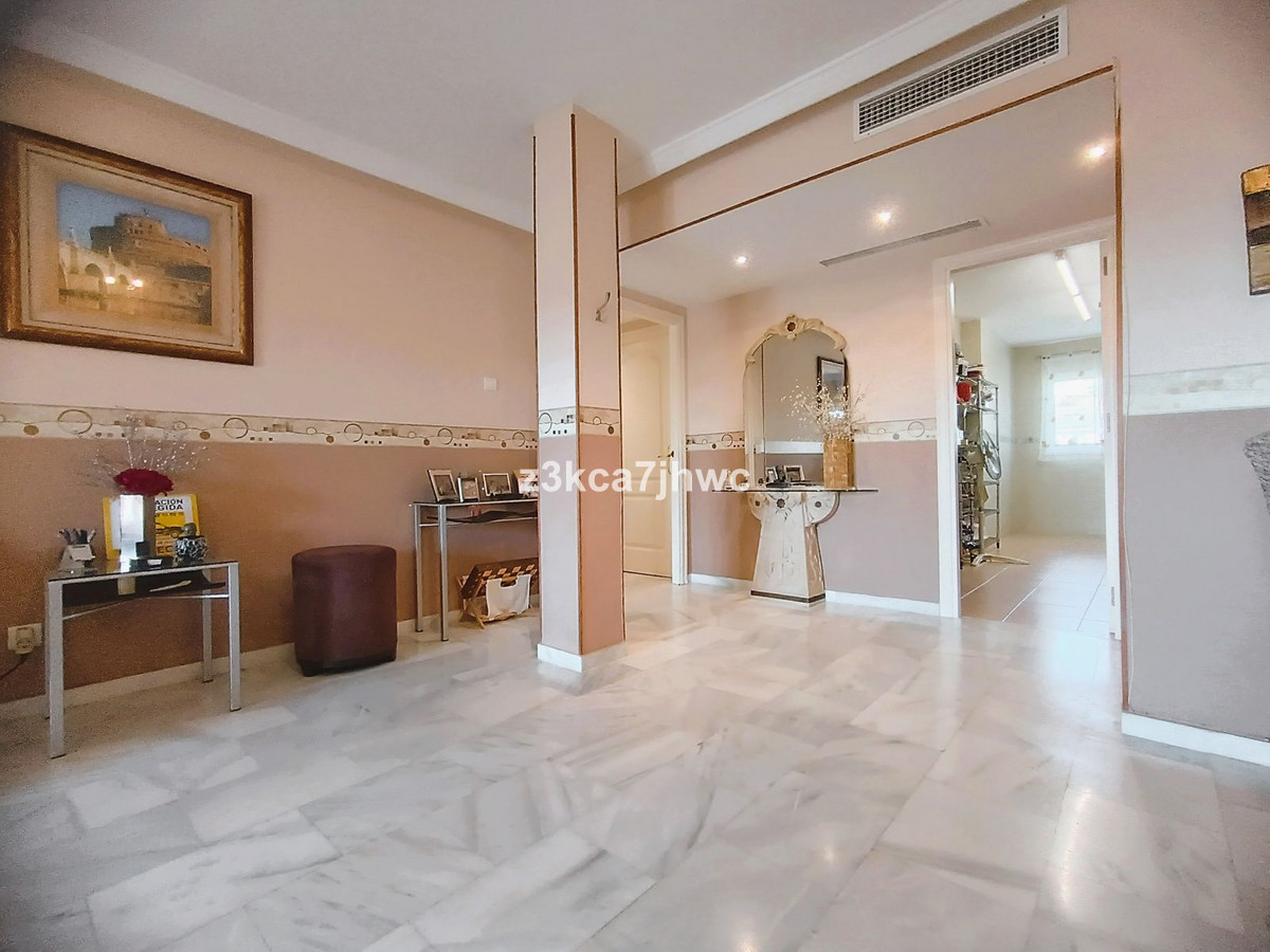 Appartement te koop in Estepona | 3 slaapkamers H5434012
