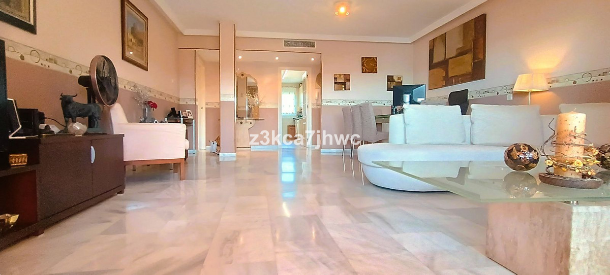 Appartement te koop in Estepona | 3 slaapkamers H5434012
