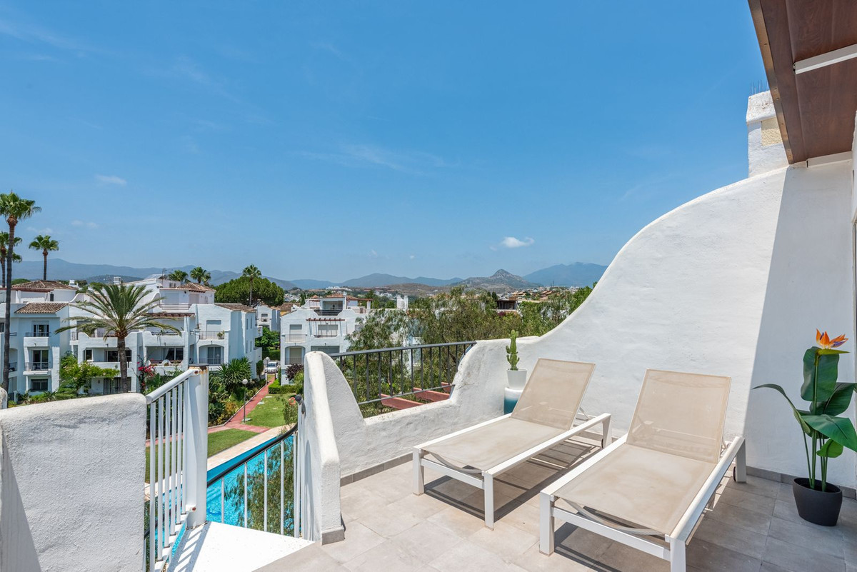 Penthouse te koop in Estepona | 2 slaapkamers H5434972