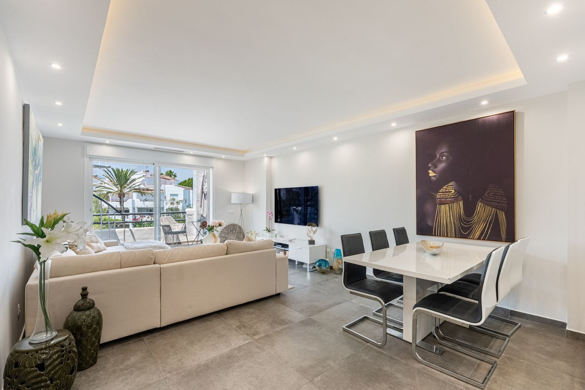 Penthouse te koop in Estepona | 2 slaapkamers H5434972