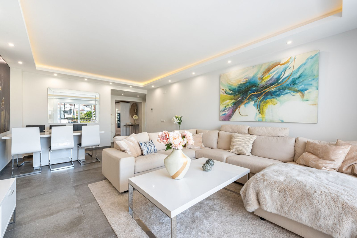 Penthouse te koop in Estepona | 2 slaapkamers H5434972