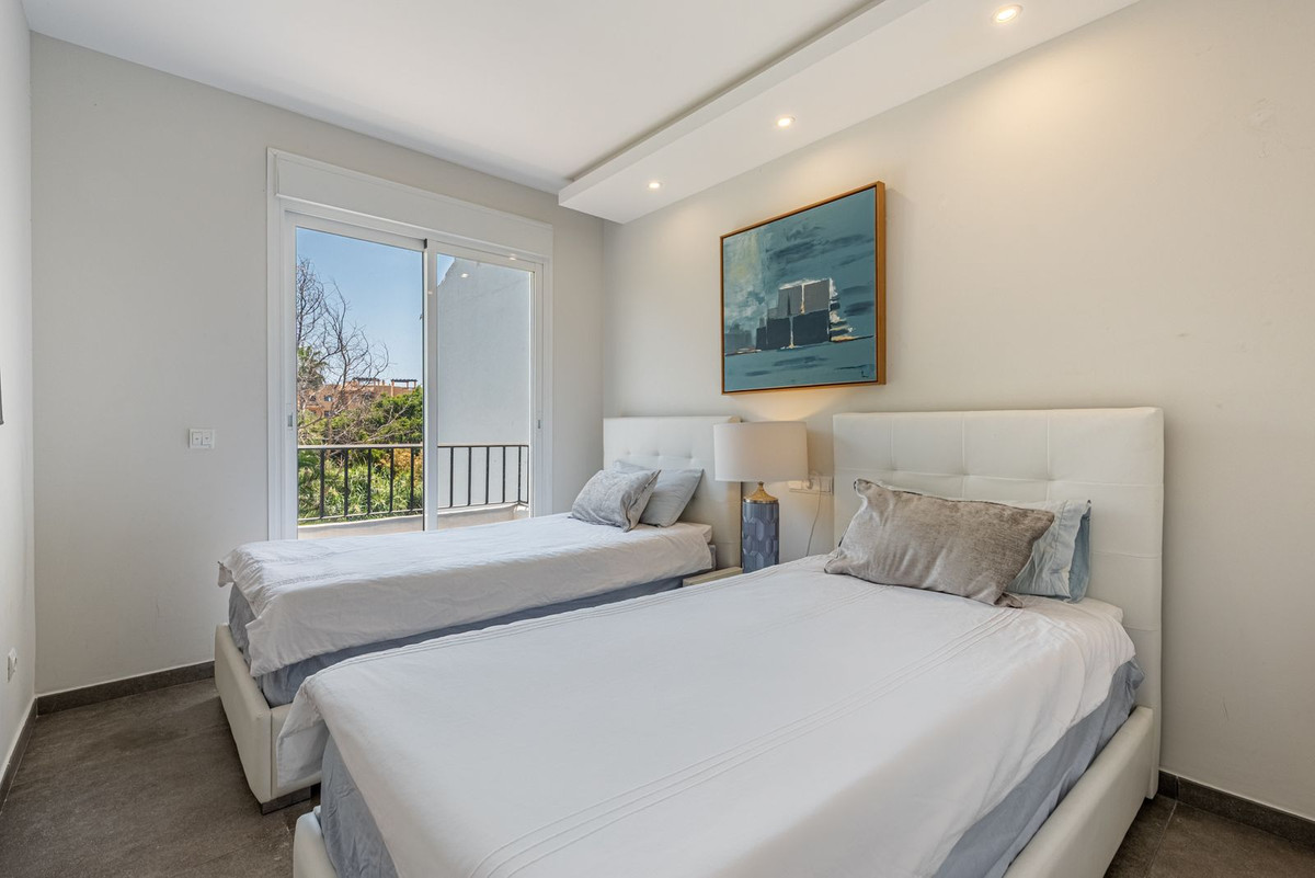 Penthouse te koop in Estepona | 2 slaapkamers H5434972