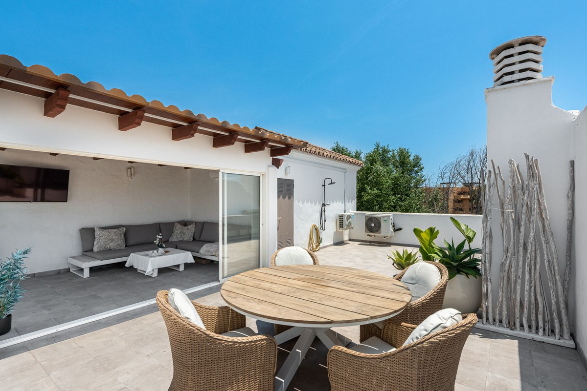 Penthouse te koop in Estepona | 2 slaapkamers H5434972