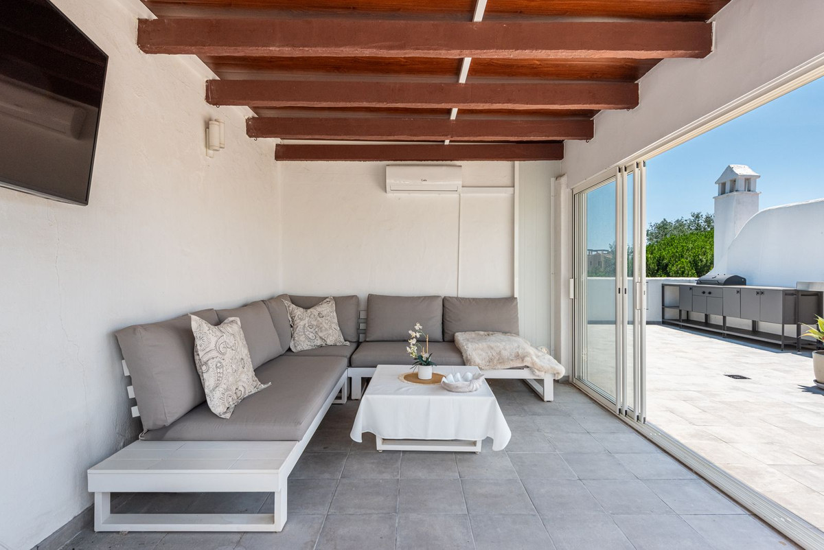 Penthouse te koop in Estepona | 2 slaapkamers H5434972
