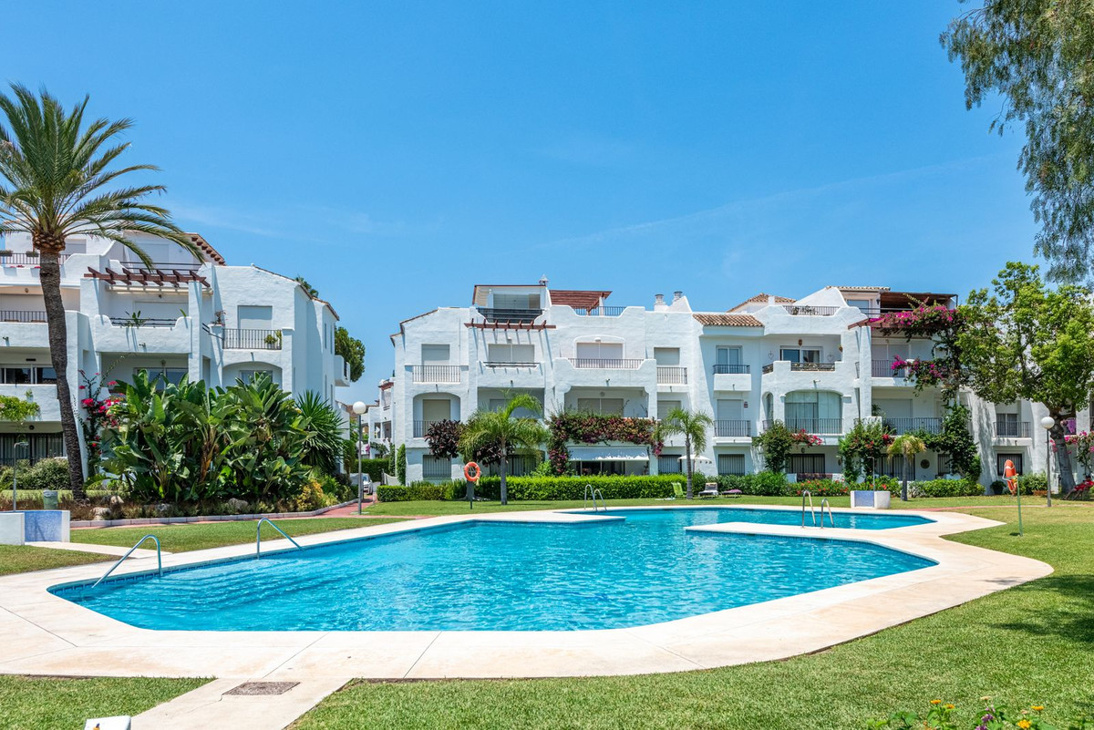 Penthouse te koop in Estepona | 2 slaapkamers H5434972