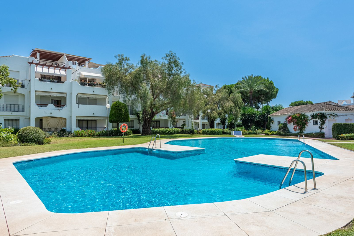 Penthouse te koop in Estepona | 2 slaapkamers H5434972
