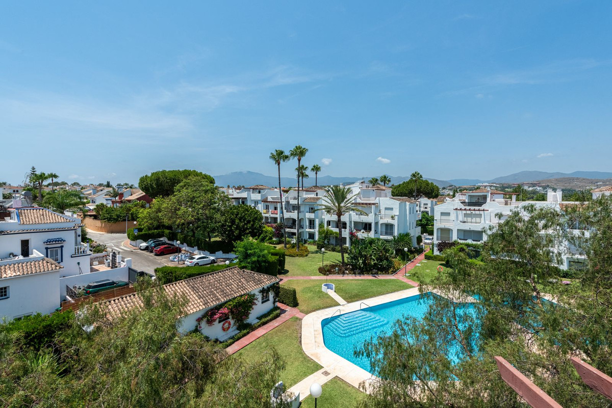 Penthouse te koop in Estepona | 2 slaapkamers H5434972