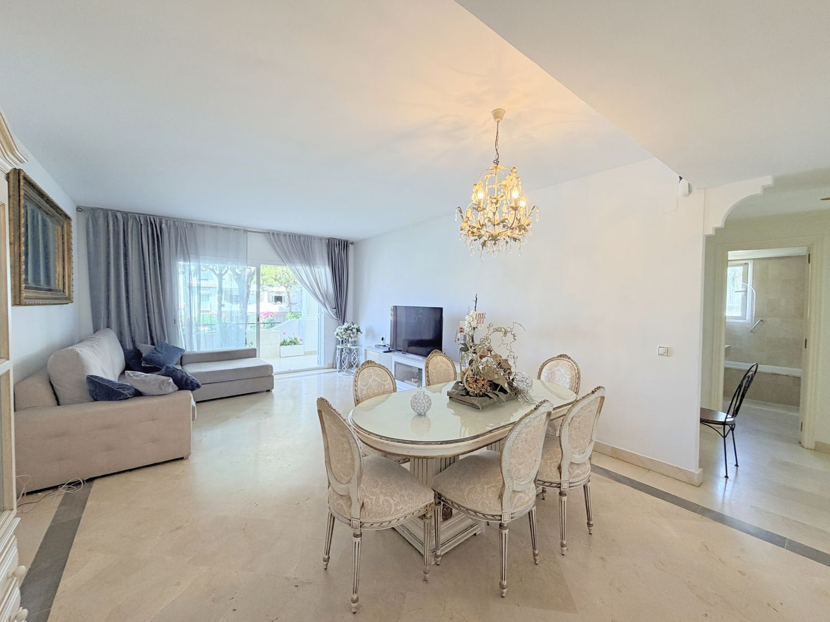 Appartement te koop in Estepona | 3 slaapkamers H5435722