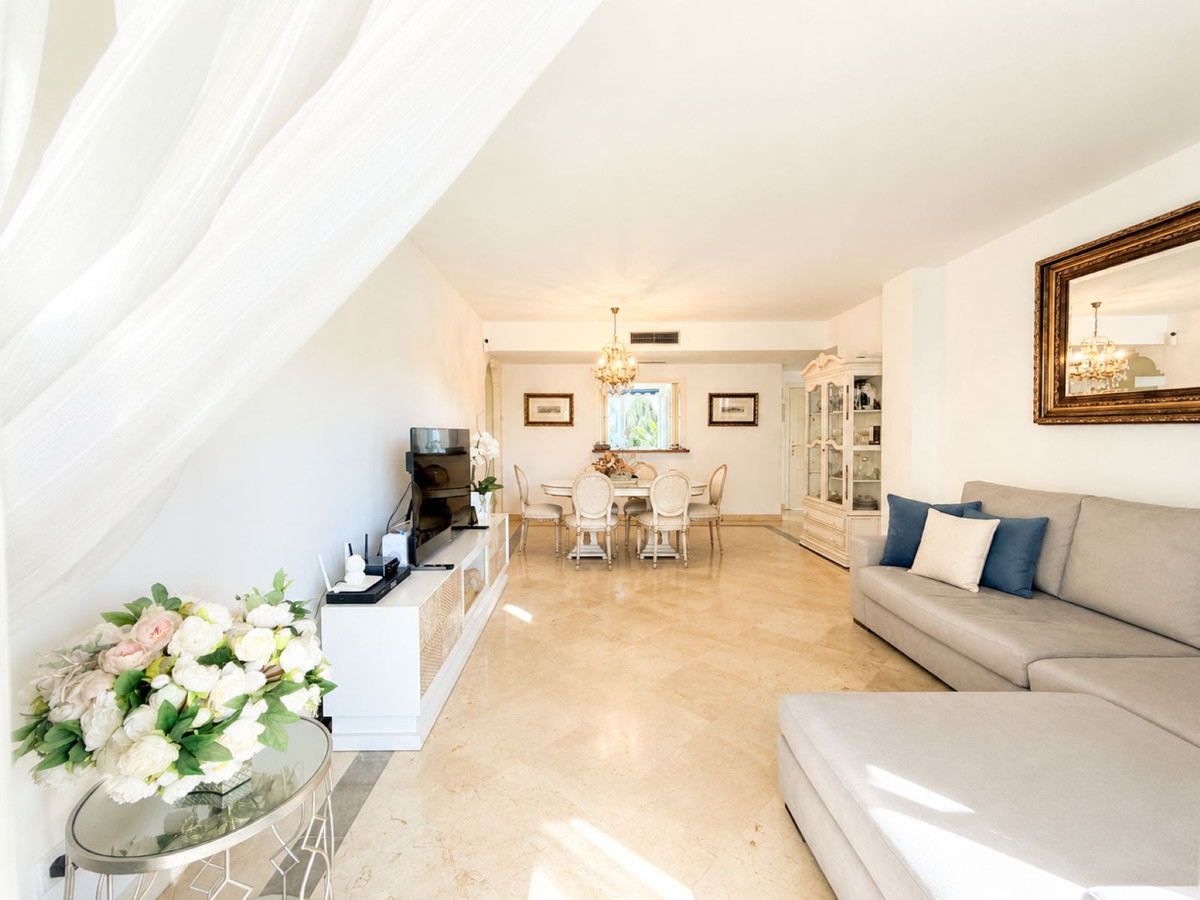 Appartement te koop in Estepona | 3 slaapkamers H5435722
