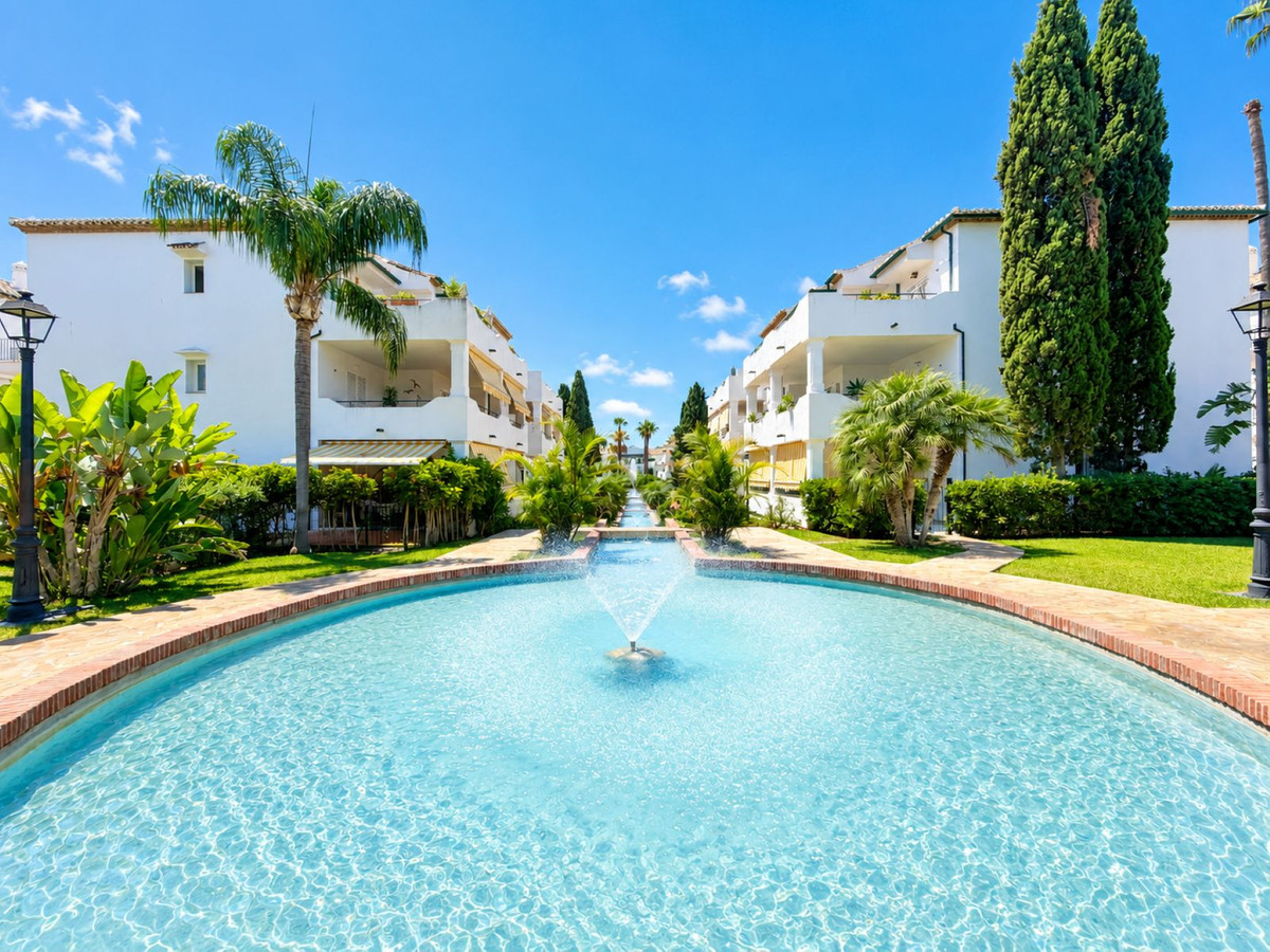 Appartement te koop in Estepona | 3 slaapkamers H5435722