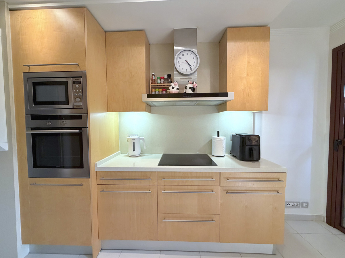 Appartement te koop in Estepona | 2 slaapkamers H5436232