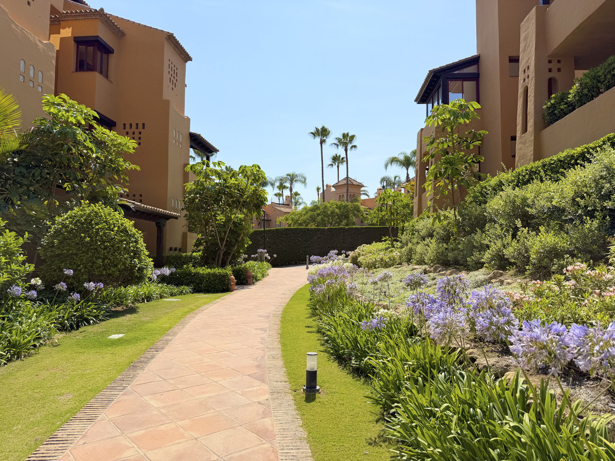 Appartement te koop in Estepona | 2 slaapkamers H5436232