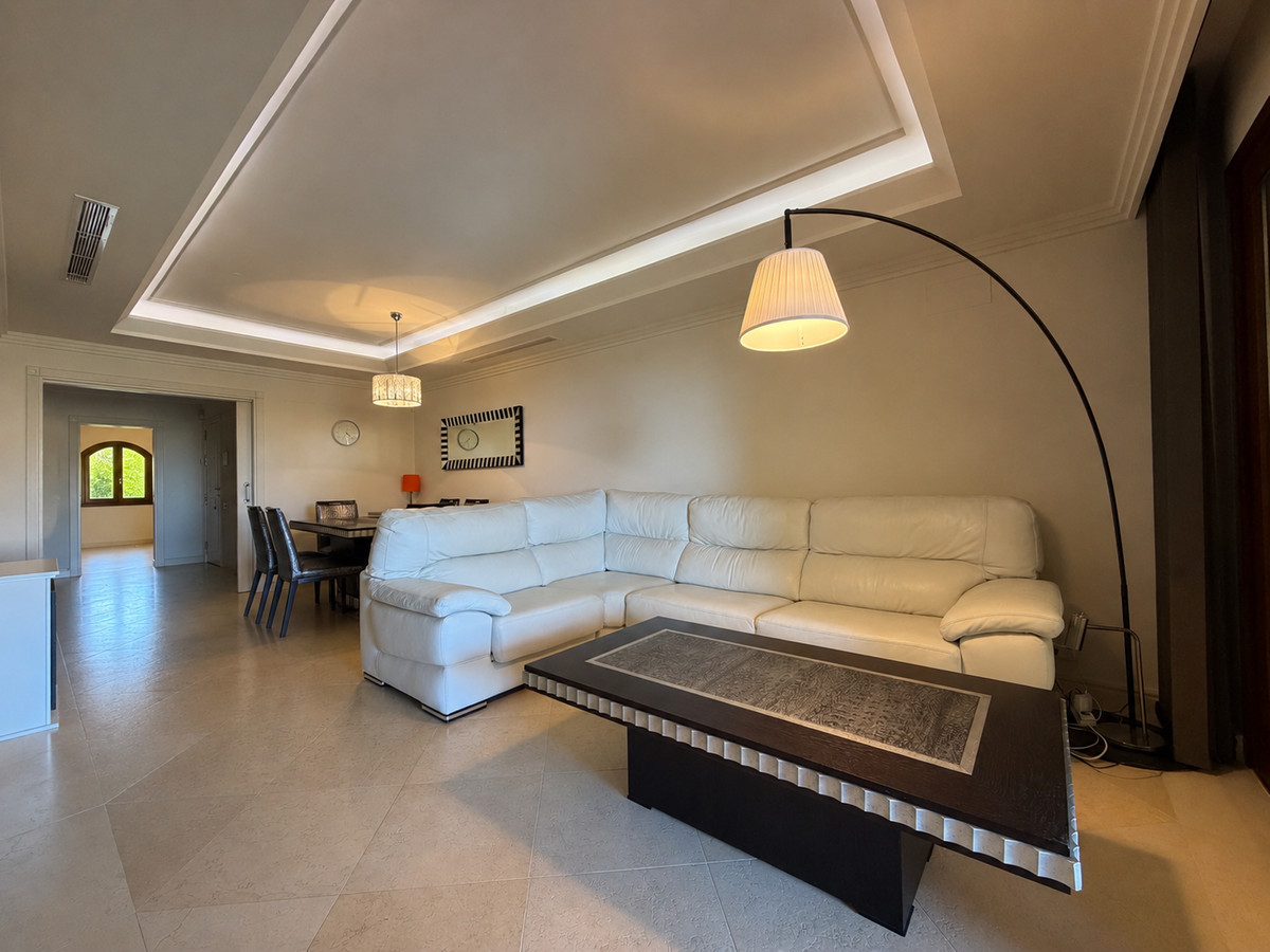 Appartement te koop in Estepona | 2 slaapkamers H5436232