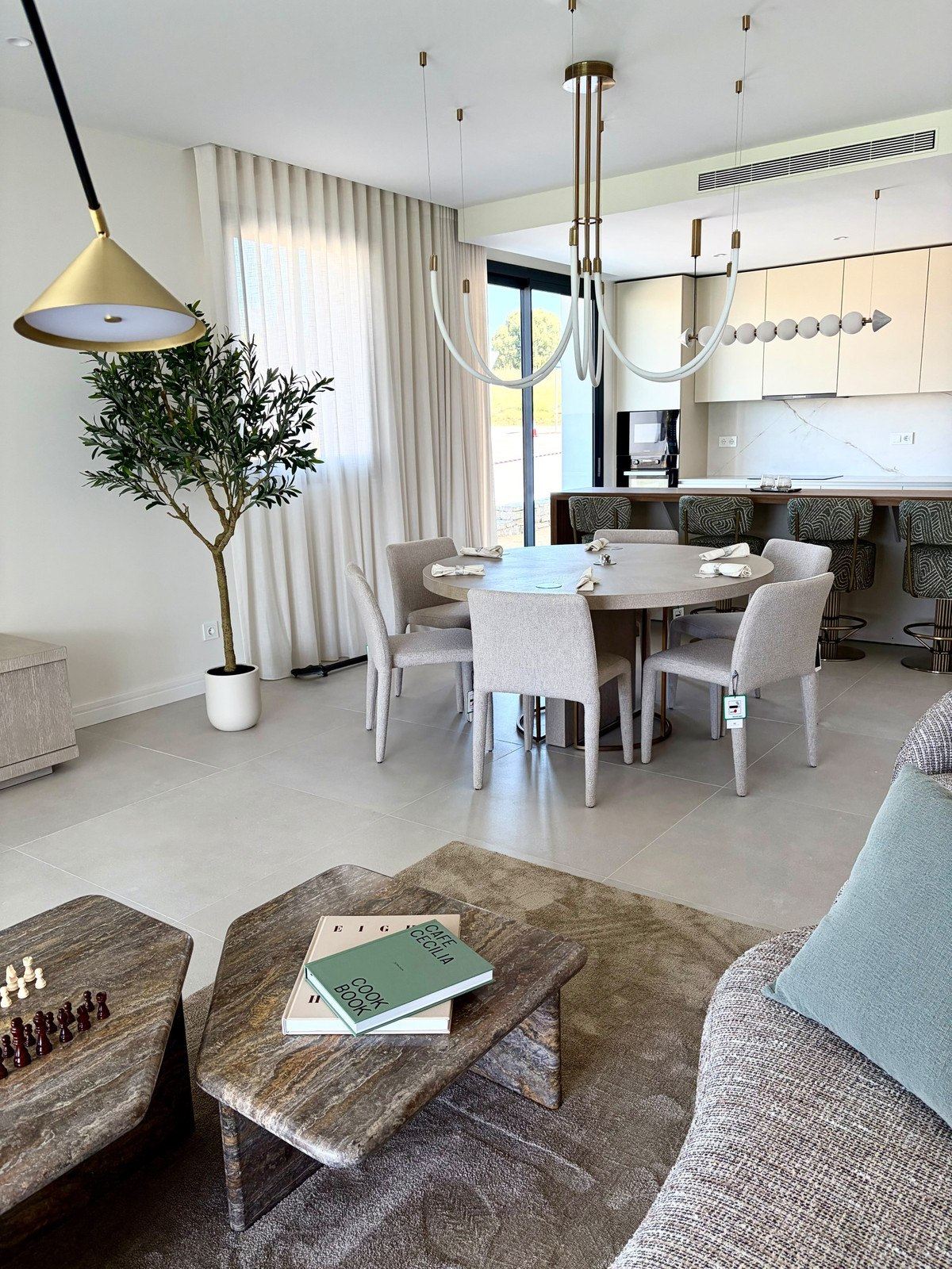 Appartement te koop in Estepona | 4 slaapkamers H5436250