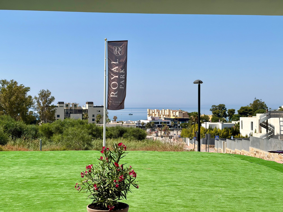 Appartement te koop in Estepona | 4 slaapkamers H5436250