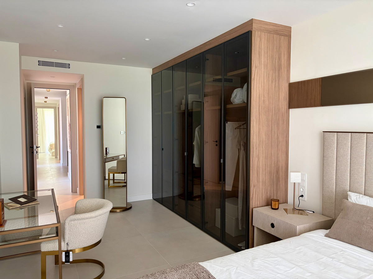 Appartement te koop in Estepona | 4 slaapkamers H5436250