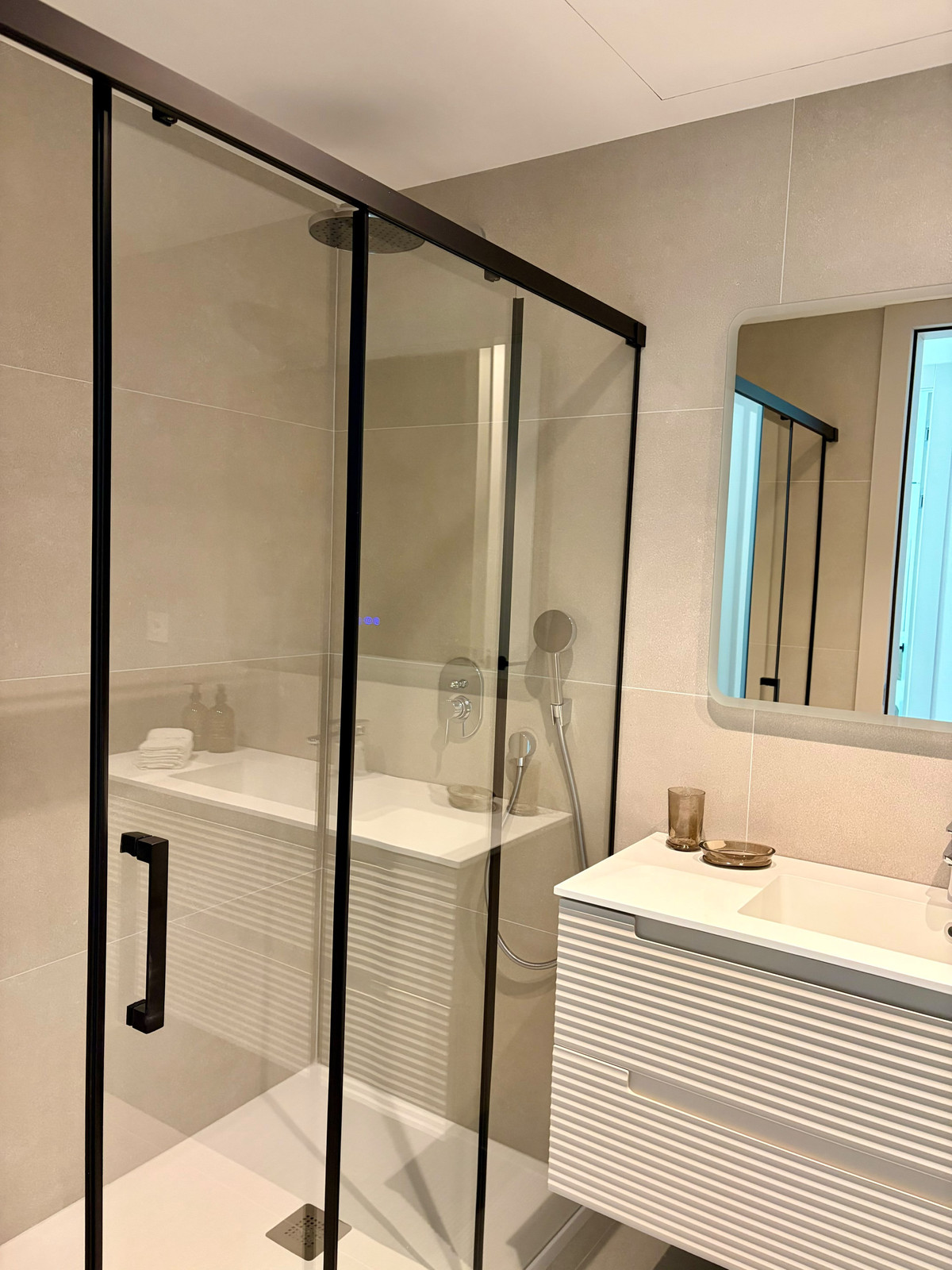 Appartement te koop in Estepona | 4 slaapkamers H5436250