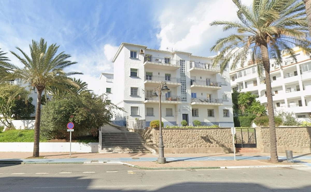 Appartement te koop in Estepona | 3 slaapkamers H5437039