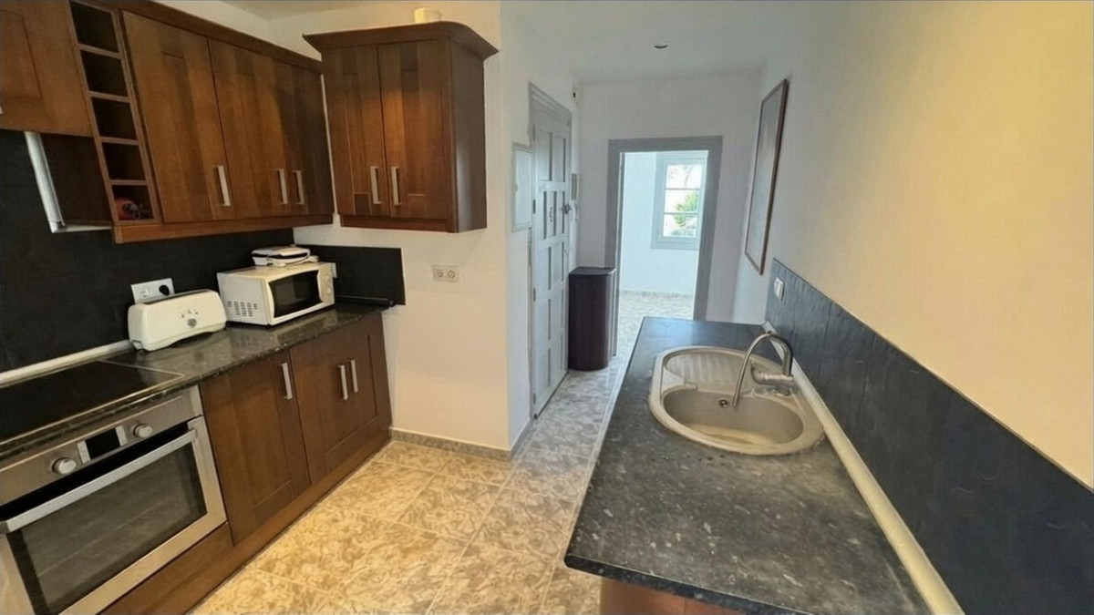 Appartement te koop in Estepona | 3 slaapkamers H5437039