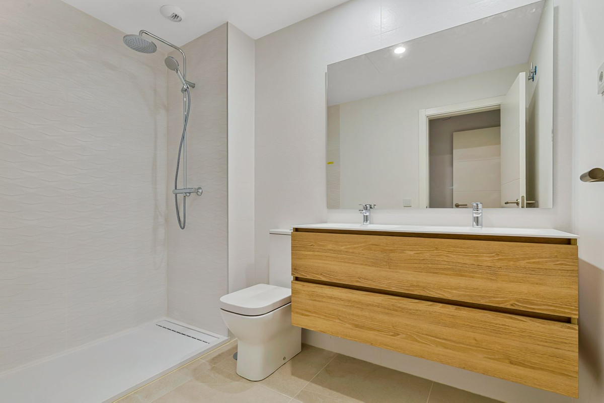 Appartement te koop in Estepona | 2 slaapkamers H5437429