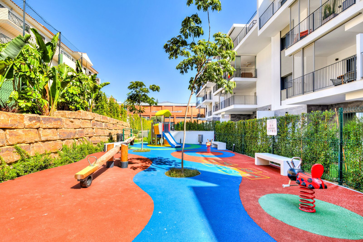 Appartement te koop in Estepona | 2 slaapkamers H5437429